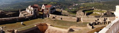 Fort Nossa Senhora da Graca 'dan panoramik manzara, kasabanın kuzeyinde, UNESCO miras bölgesi, Elvas, Portekiz - 9 Ocak 2019
