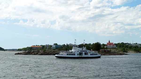 Finlandiya Suomenlinna Dan Helsinki Limanı Giden Yerel Yolcu Feribotu Haziran — Stok fotoğraf