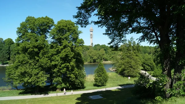 Pedestrian Path Gardet Park Kaknas Tower Background Stockholm Sweden May — Stock Photo, Image