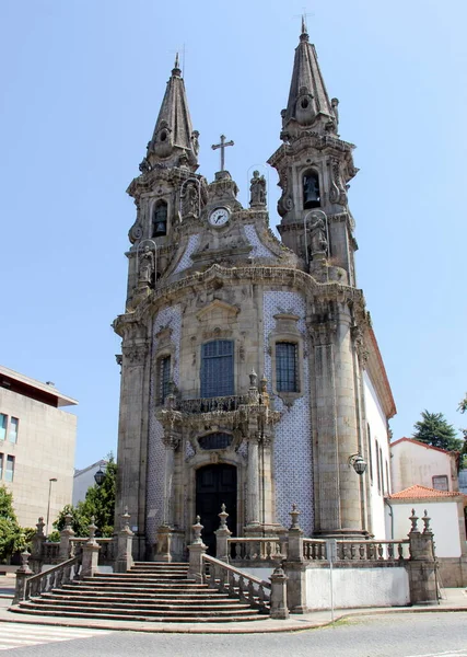 2021年7月19日 葡萄牙吉马拉伊 华丽的巴洛克和洛可可18世纪教堂以及圣母受洗和圣阶 — 图库照片