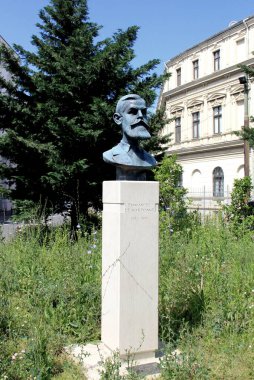 Emmanuel de Martonne anıtı ve bronz büstü 2024 yılında Bükreş, Romanya 'da açıldı