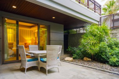 Huahin Tayland 'daki sahil tatil köyü ve otel için deniz manzarası ve ön bungalovu.