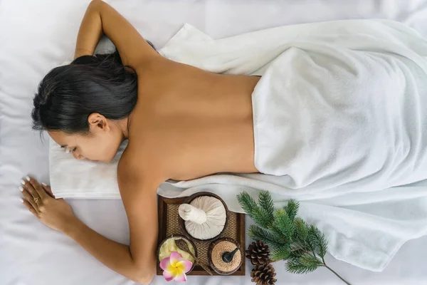Asiático Joven Beatuty Mujer Tener Relajarse Masaje Terapia Cama Con — Foto de Stock