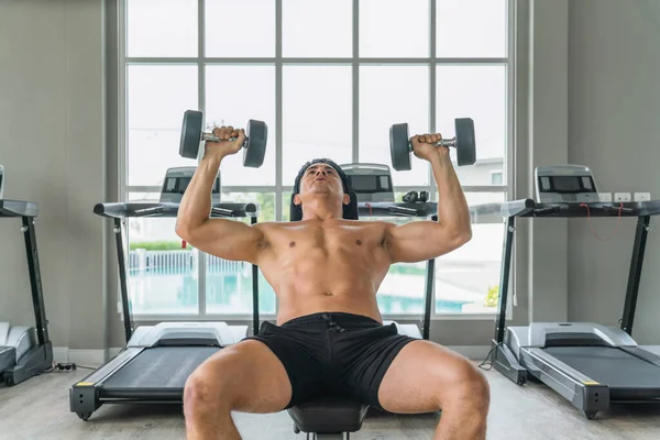 Caucasian Adoult Athletic Man Doing Weightlifting Exercise Dumbbell Bench Gym — Stock Photo, Image