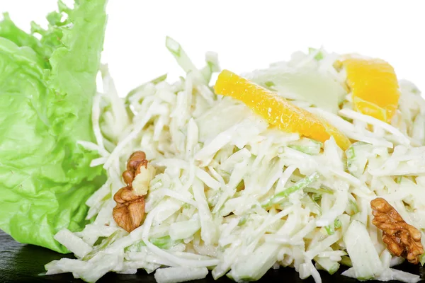 Frisches Bio-Kraut mit grünem Salat — Stockfoto