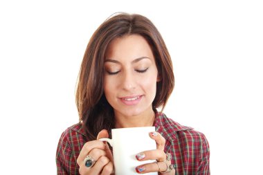 Bir fincan kahveyle güzel genç bir kadın