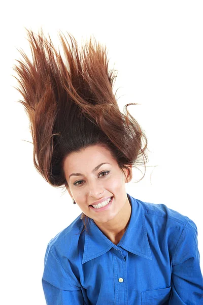 Zorgeloos elegante vrouw gooien haar haren — Stockfoto