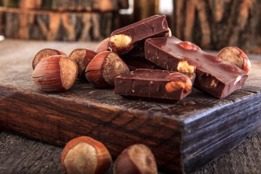 Fındıklı çikolata bar yığını