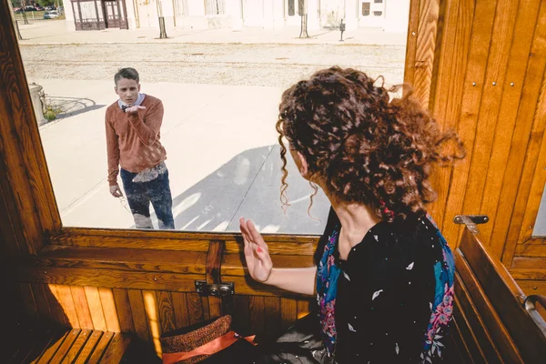 Kiss for goodbye from boyfriend or husband — Stock Photo, Image