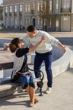 Güzel toplantı ya da arkadaşlar veya çift reunion