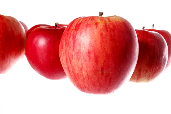 Manojo de manzanas rojas frescas sabrosas saludables naturales —  Fotos de Stock