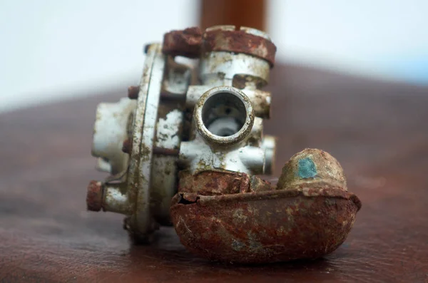 Foto Del Carburador Oxidado Motosierra Soviética —  Fotos de Stock