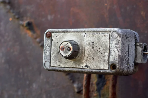Painel de controle soviético velho com botão — Fotografia de Stock