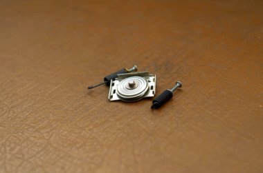 Yaylı termostatın metal zarı