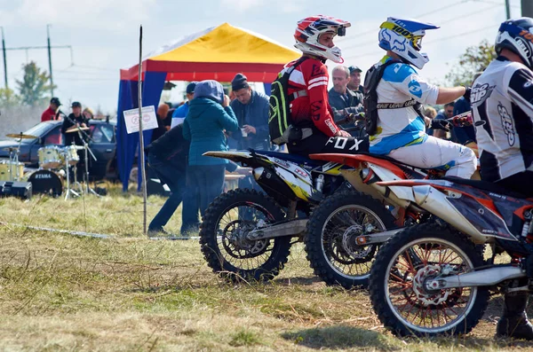 Ladyzhyn Ουκρανία Σεπτεμβρίου 2021 Enduro Cross Fest Αναβάτες Ετοιμάζονται — Φωτογραφία Αρχείου