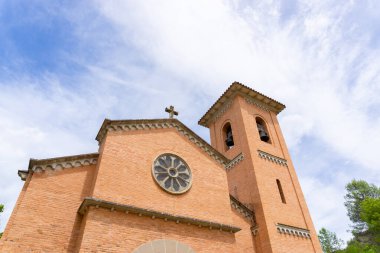 BARCELONA, İspanya - 16 Mayıs 2021: Sant Pere de Viladecavalls Kilisesi, Vila-seca