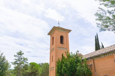 BARCELONA, İspanya - 16 Mayıs 2021: Sant Pere de Viladecavalls Kilisesi, Vila-seca