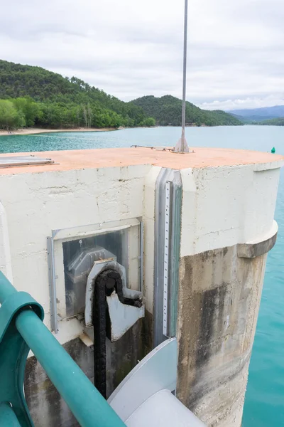 View Dam Mechanism Water Height Meter San Pon Reservoir — Zdjęcie stockowe