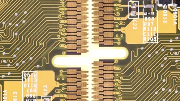 Deux circuits imprimés se déplaçant l'un par l'autre — Video