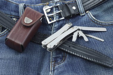 Mavi jeans paslanmaz multitool bıçak ile