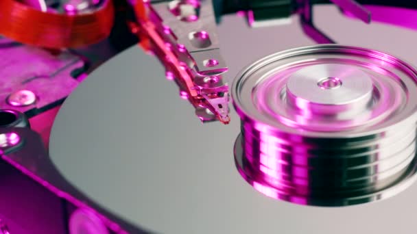 Gros plan du disque dur lors de l'initialisation et de l'arrêt 01 