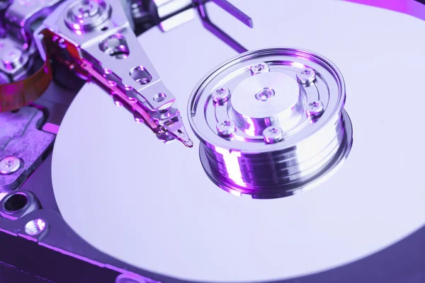 Крупним планом жорсткий диск комп'ютера — стокове фото