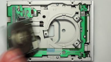Disket açılan disk sürücüsüne 03 ekleme
