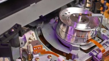 VHS kayıt cihazı teyp taşıma mekanizması