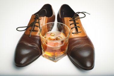 Erkek aksesuarları ve viski