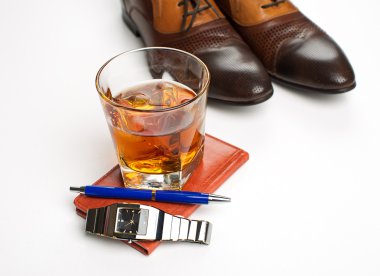 Erkek aksesuarları ve viski