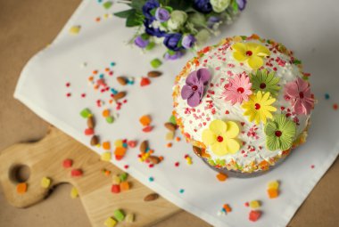 renkli şeker ile ev yapımı Panettone 