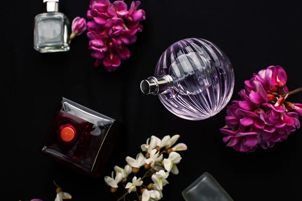 Different perfume bottles — Stock Photo, Image