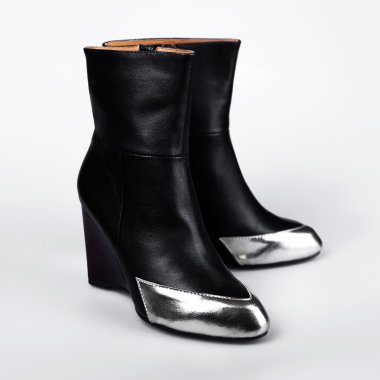 izole beyaz zemin üzerine siyah çizme.