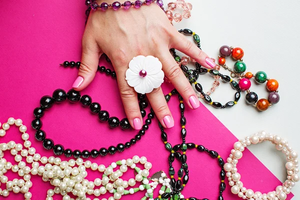 Femmes accessoires d'été et bijoux — Photo