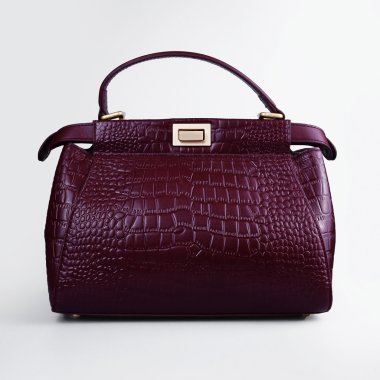 Kahverengi deri kadın çanta beyaz