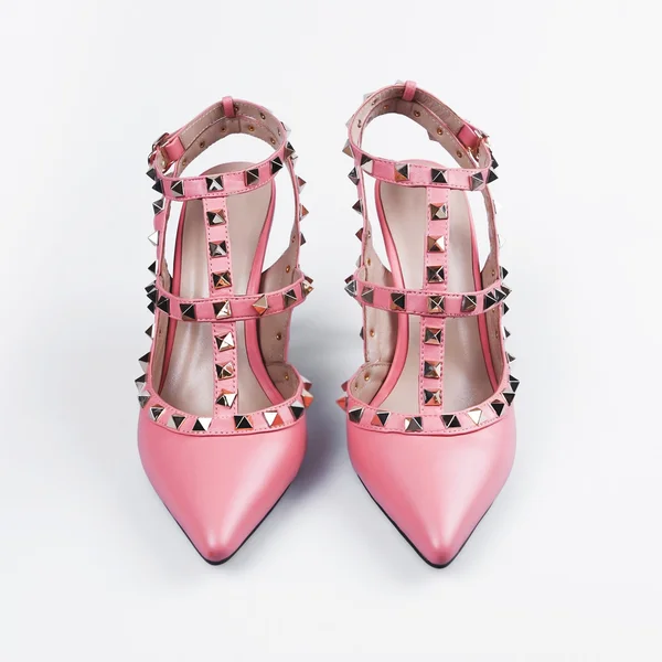 白で女性のピンクの靴 — ストック写真