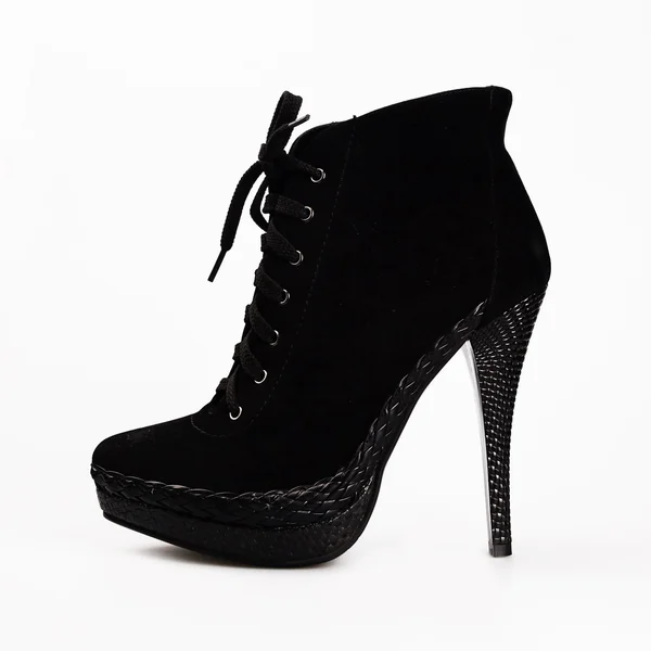 Elegantes sapatos femininos pretos em fundo branco — Fotografia de Stock