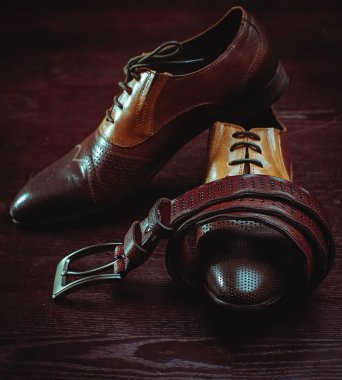  deri Erkek Ayakkabı ve kemer