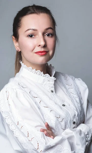 Portrait Une Jeune Femme Chemisier Blanc — Photo