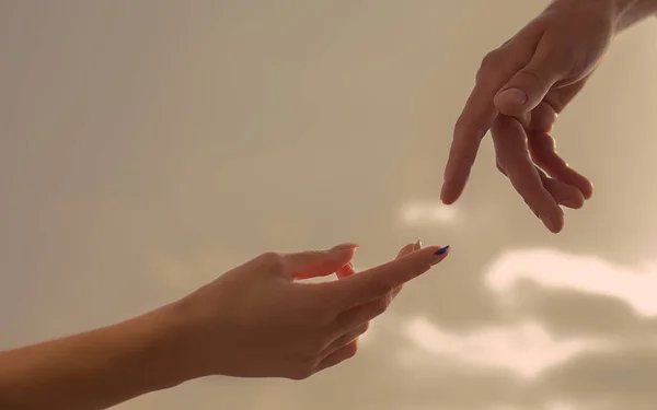 Woman Man Hand Reaching Out Each Other — Stock Photo, Image