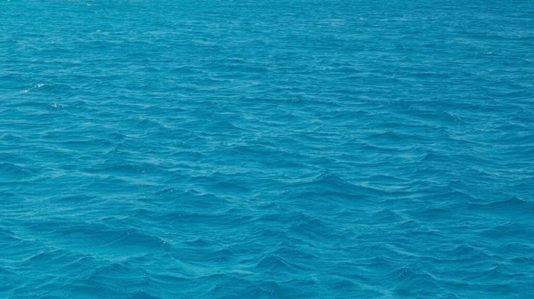 美丽的浅蓝色大海的质感 — 图库照片