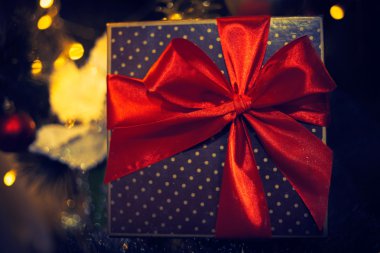 Noel Hediyelik Noel ışıkları arka plan üzerinde