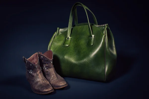 Stylish leather shoes and bag — Stock Photo, Image