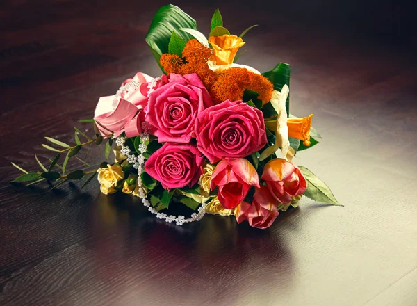 Delicate bouquet of flowers — Stock Photo, Image
