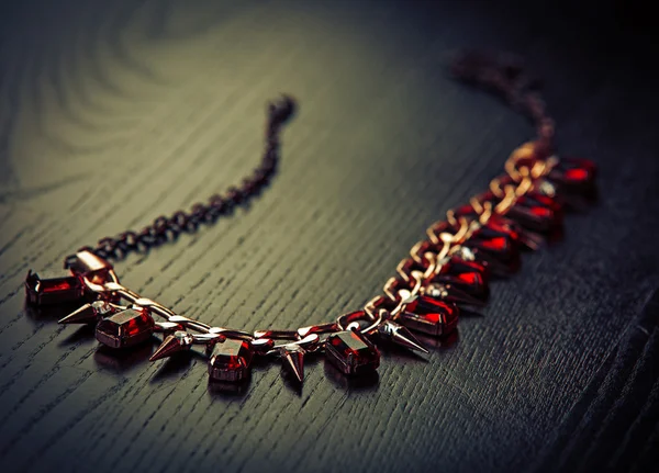 Collier avec rubis — Photo