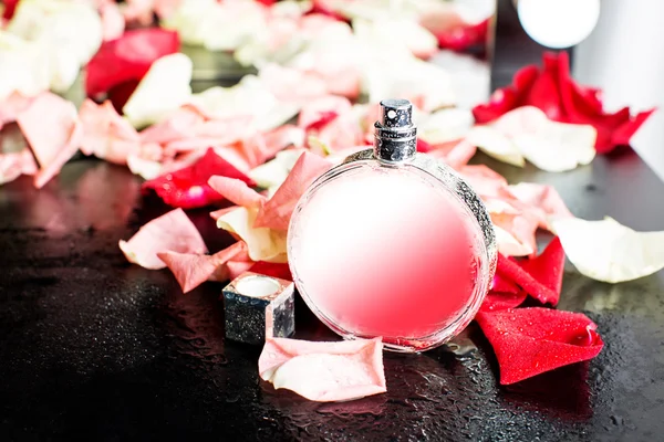 Female perfume — Stock Photo, Image