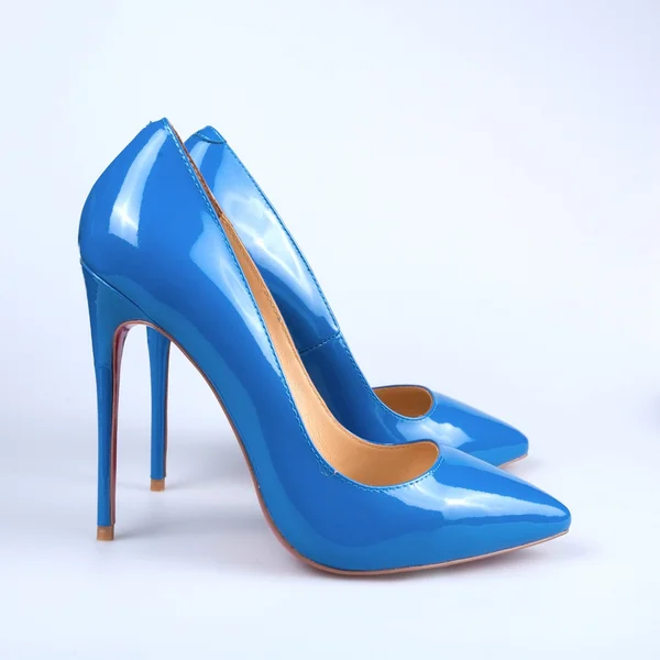 Kék cipő elszigetelt fehér háttér — Stock Fotó