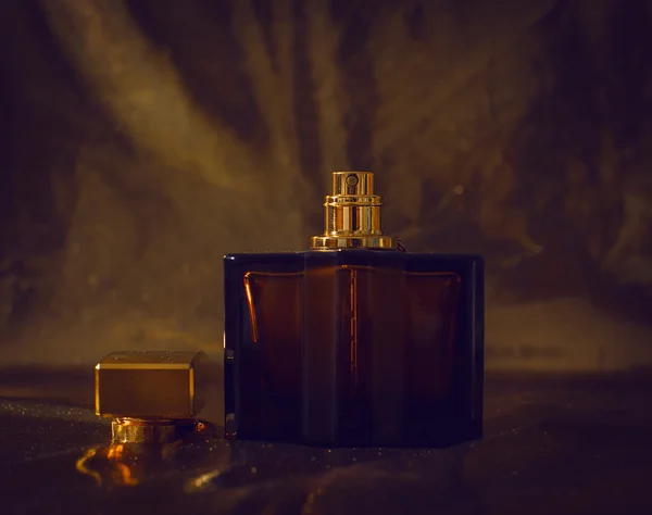 Gouden parfum — Stockfoto