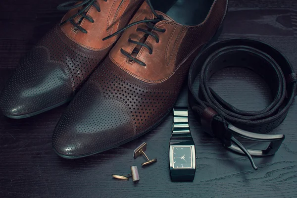 Men's accessories. Perfume and shoes — Stock Photo, Image