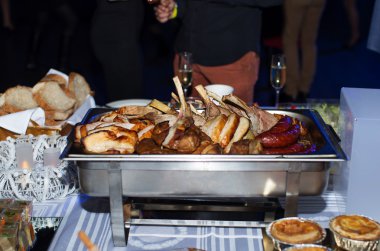 Reşo çanak ile Ziyafet tablo